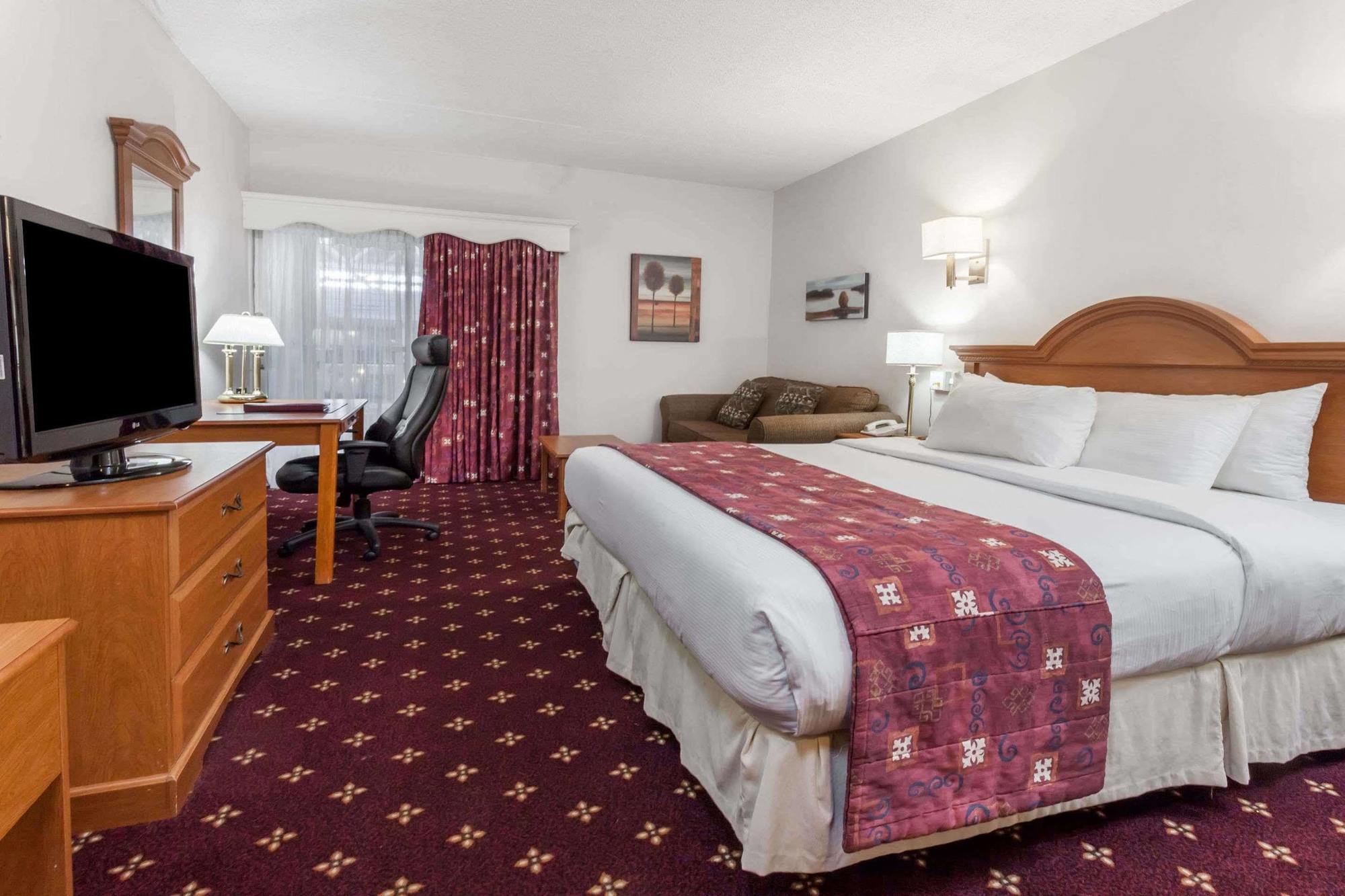 รามาดา บาย วินด์แฮม เฟรดเดอริคตัน Hotel เฟรดริกตัน ภายนอก รูปภาพ